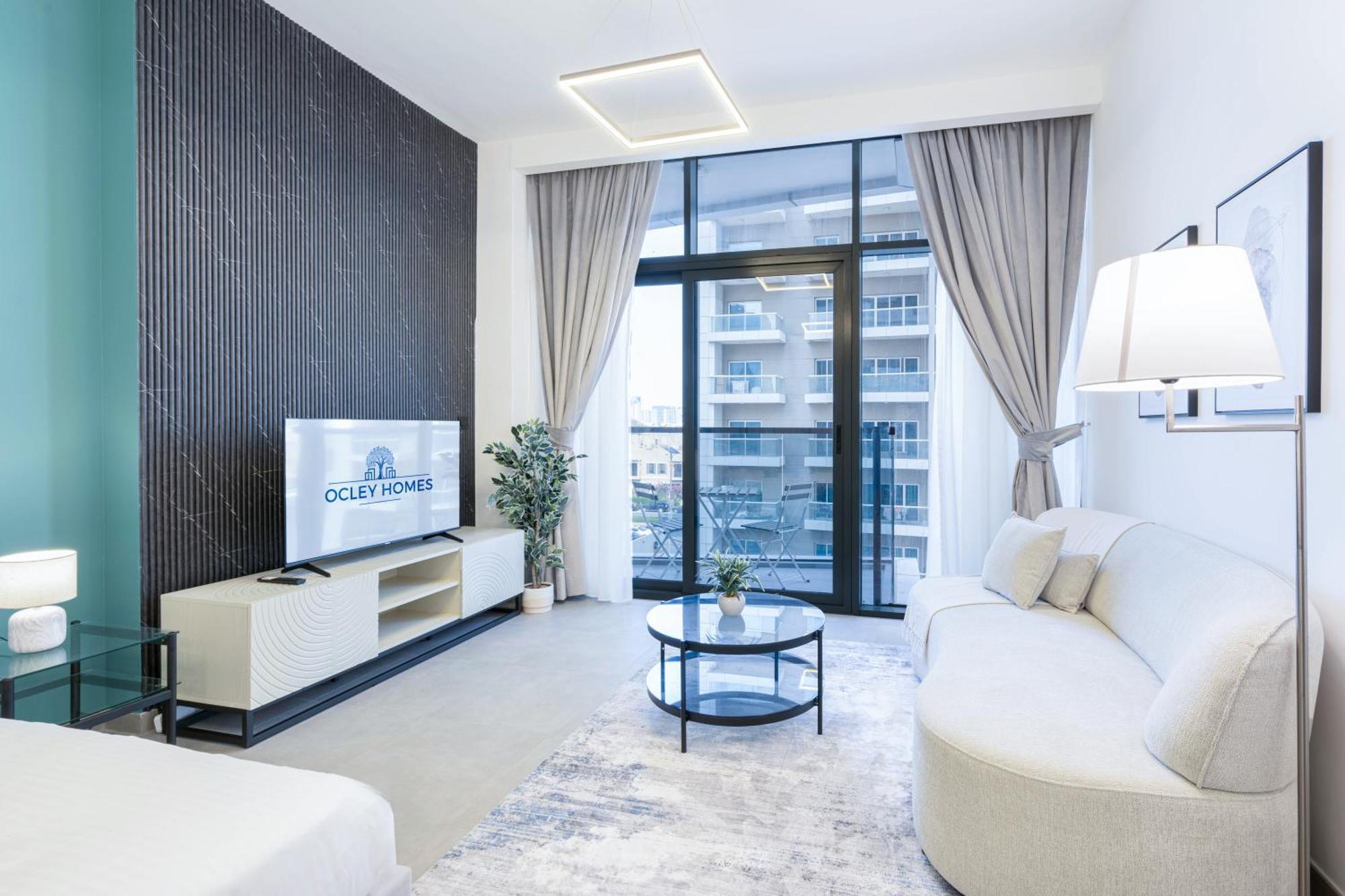 Modern Home In Sports City With Rooftop Pool Dubai Esterno foto