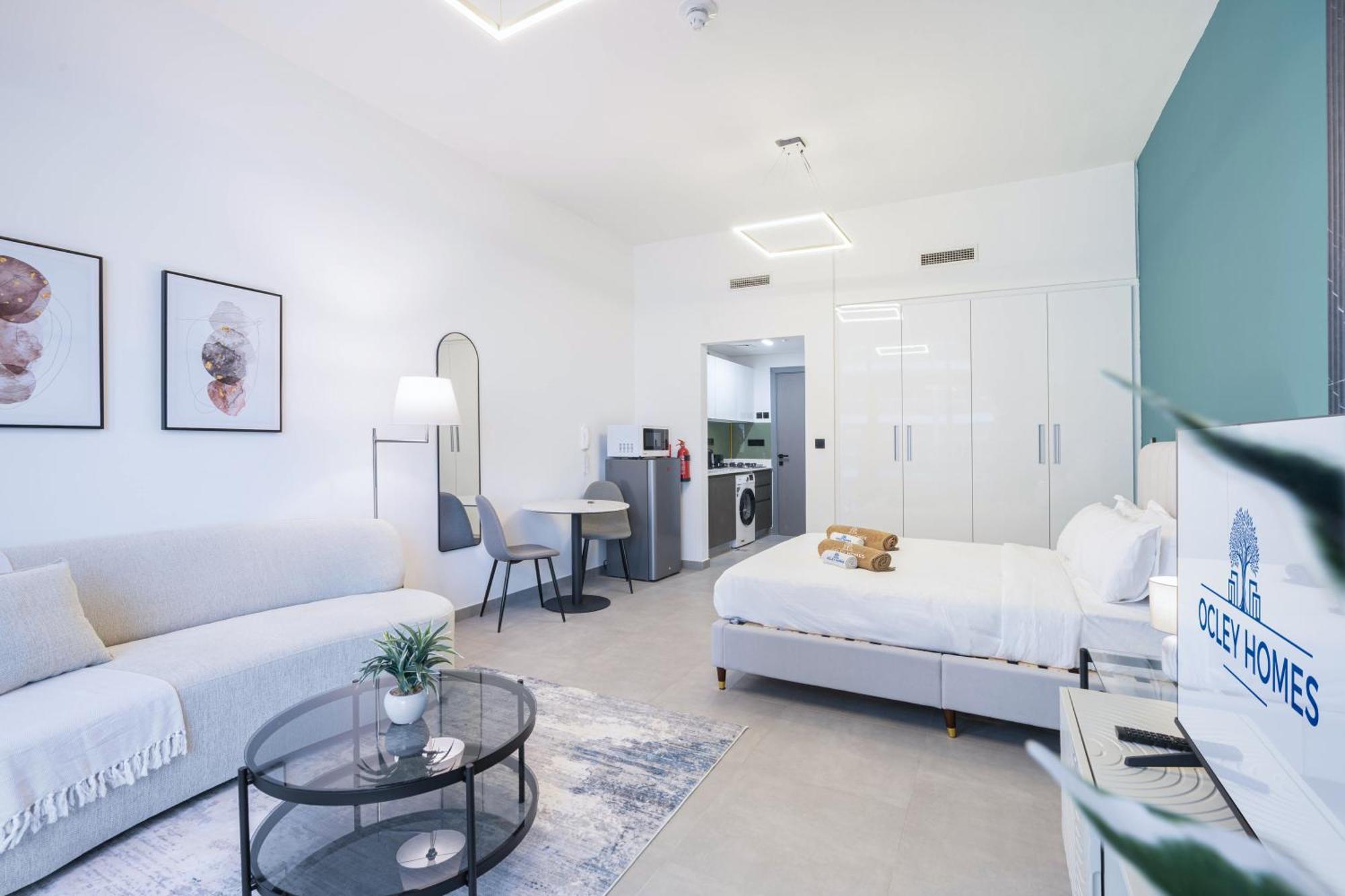Modern Home In Sports City With Rooftop Pool Dubai Esterno foto